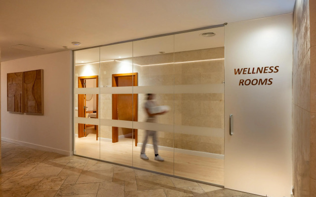 Sesimbra Oceanfront Hotel