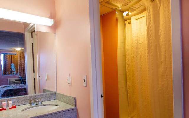 OYO Hotel Edison NJ Route 1