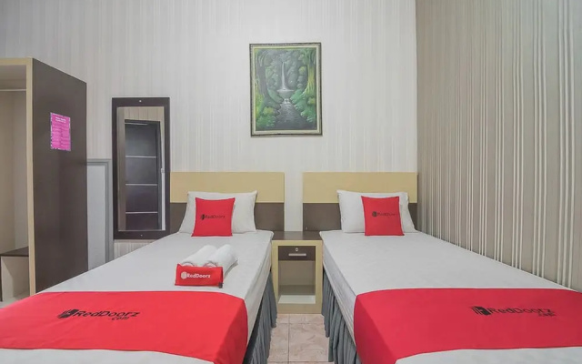 RedDoorz Syariah near Taman Rozeline Penajam