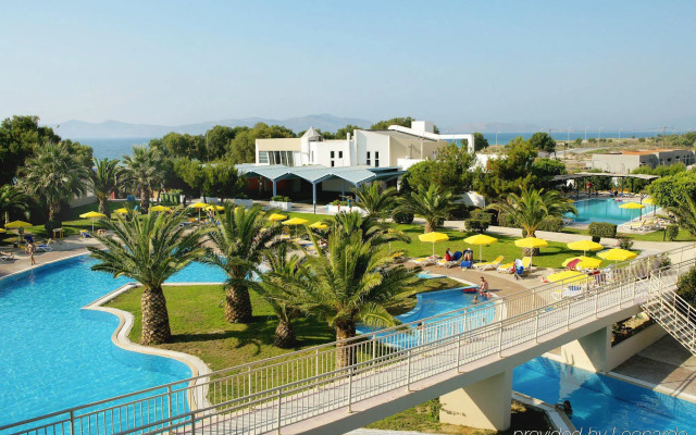 Akti Coast Club