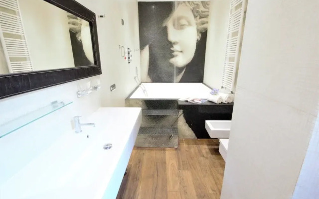 Villa Oliveto with Pool and Lake view