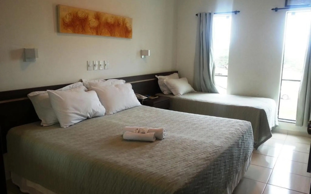 Ellus Hotel