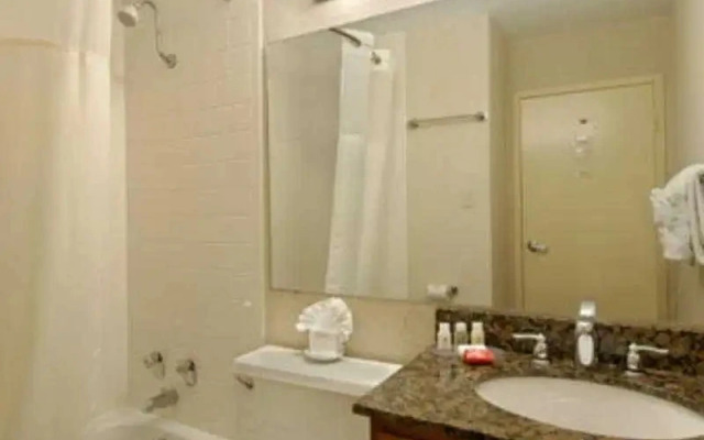 Holiday Inn Airport North