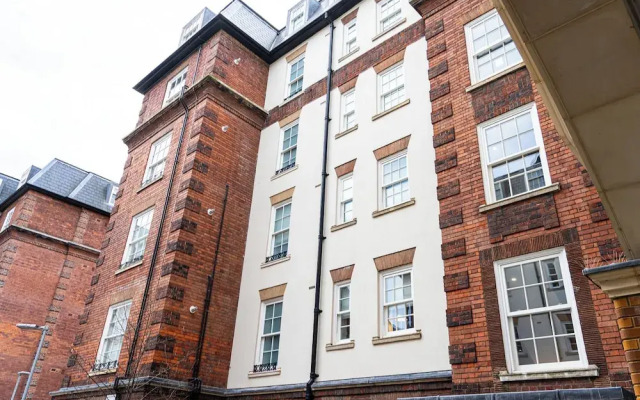 Modern 2 Bedroom 2 Bathroom Apartment