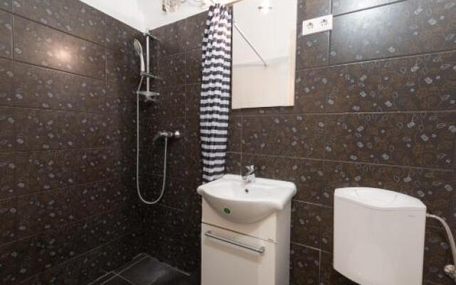 Standard Apartment by Hi5 - West End Center