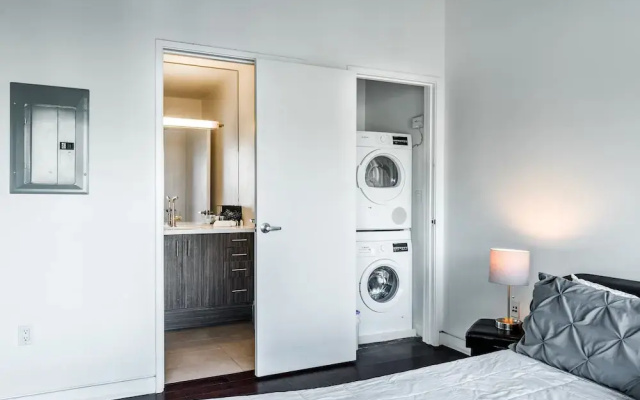 1br Furnished Apartment In Hollywood - Walk Of Fame 1 Bedroom Apts by RedAwning