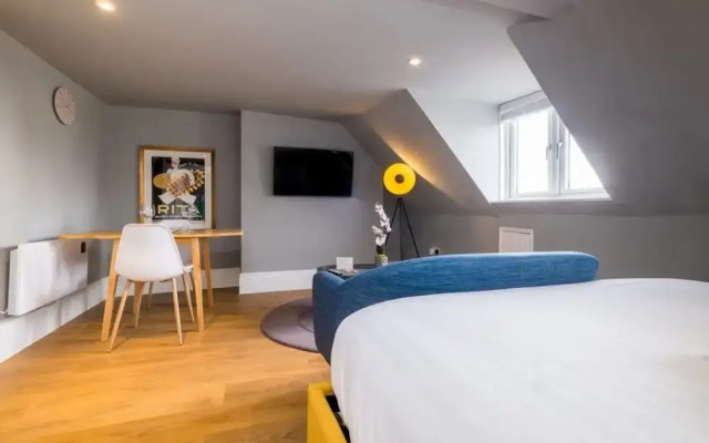 Host Stay St James Studio