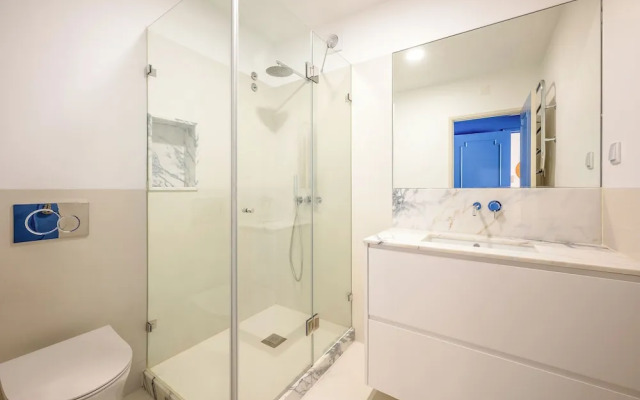 Blue Tide - Two Bedroom Apartment