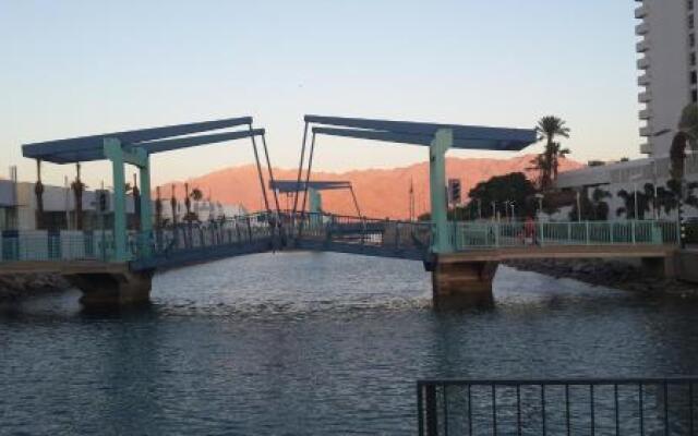 Zimmer-Eilat
