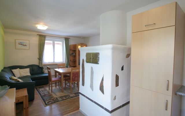 Sunlit Apartment Near Ski Area In Leogang