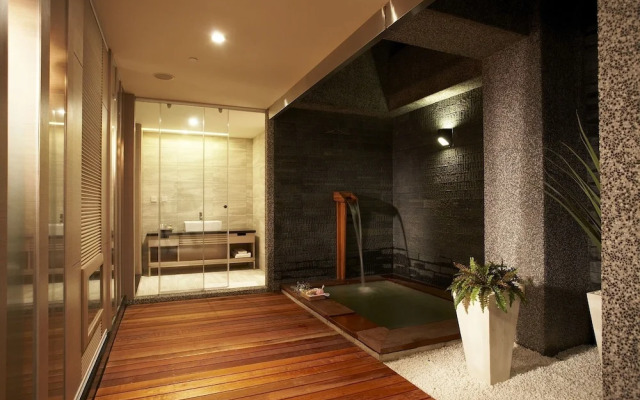 Yuma Hot Spring Hotel