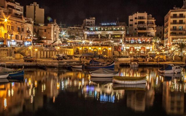 Stylish 2BR Apartment in Valletta