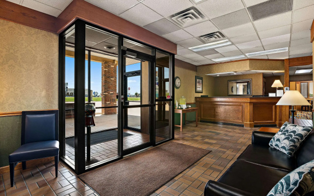 Rodeway Inn McPherson East