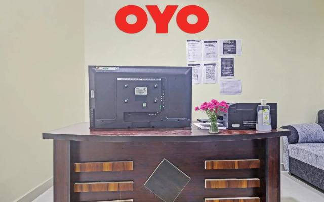 OYO Hanuma Residency Near victoria Memorial metro station