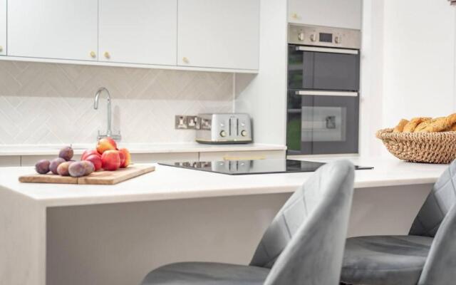 Captivating 4-bed House in Killin