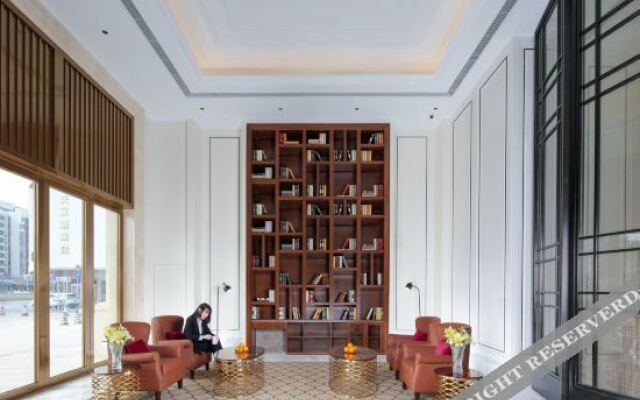 Vienna International Hotel Seven star rock star lake scenic spot