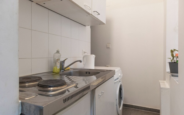 Affordable 1BR Flat for 5 Near Belvedere