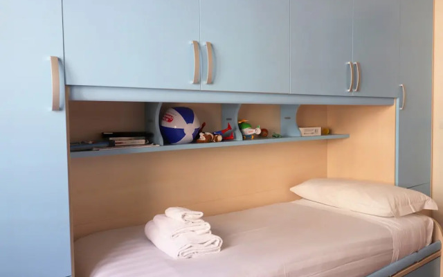 St Peter new and lightsome apartment with balcony