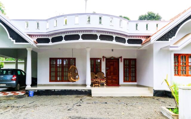 OYO 5517 Home Stay Grand Exotica Villa