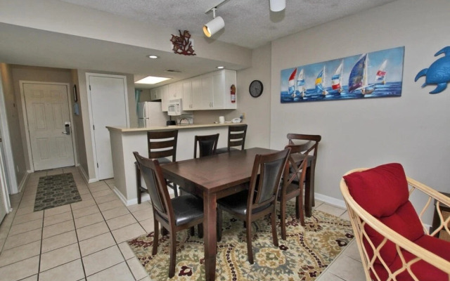 Whaler by Youngs Suncoast