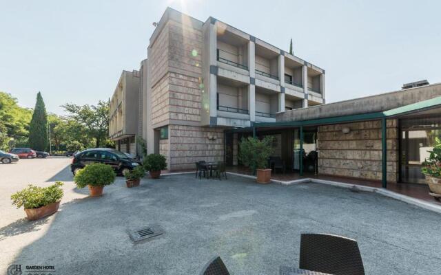 Garden Hotel