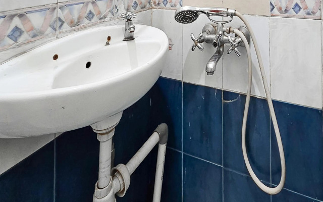 OYO 2057 Hotel Kharisma