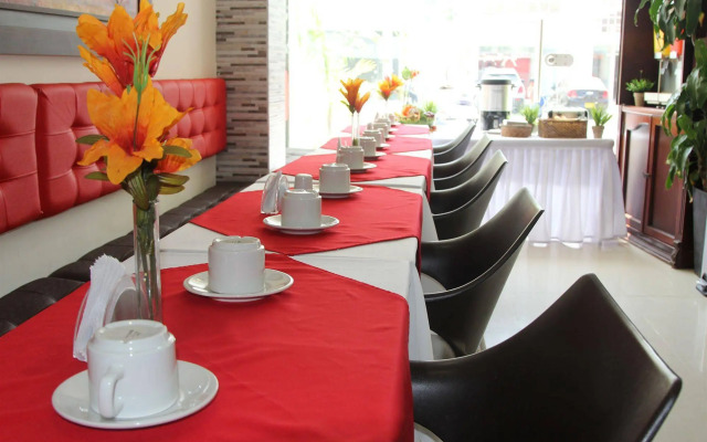 Hotel Marina Suites By Geh Suites