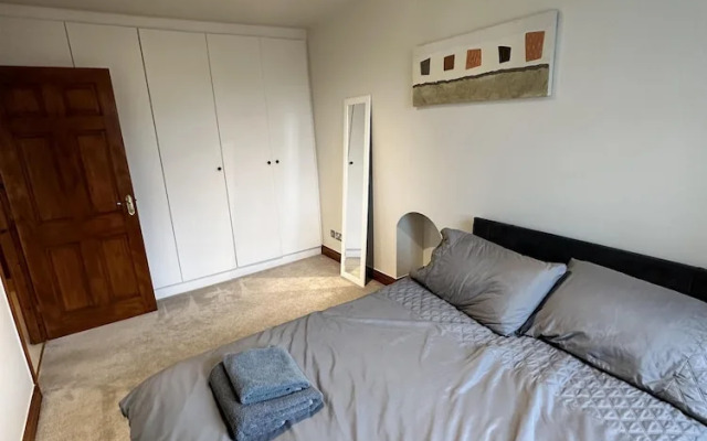 Lovely 3-bed House in Holmfirth