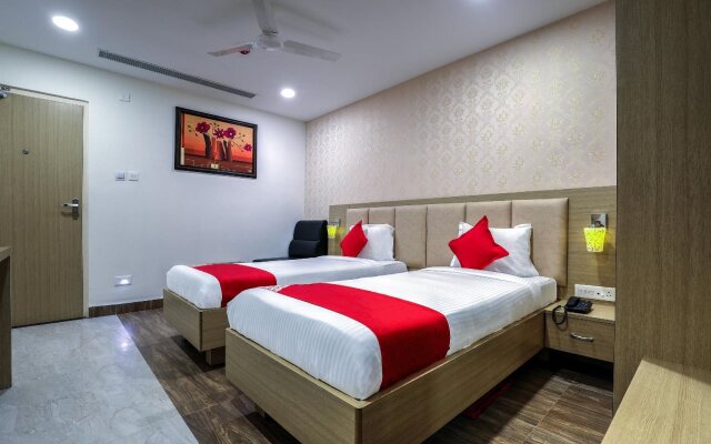 Rain Tr33 Hotel by OYO Rooms