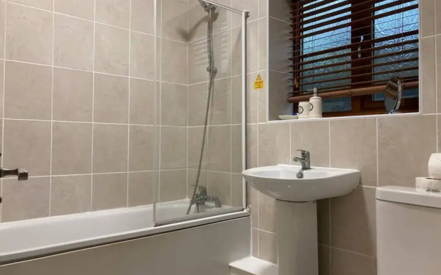 1-bedroom Ground Floor Near Rugby School
