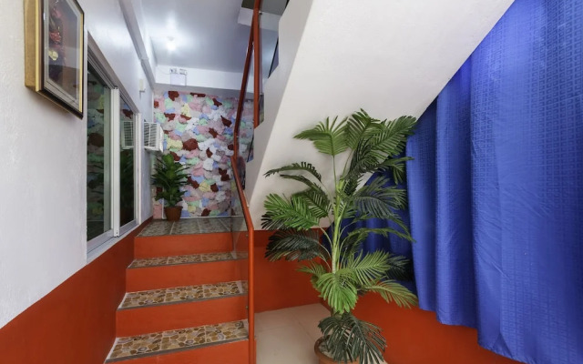 OYO 449 Sunrise 888