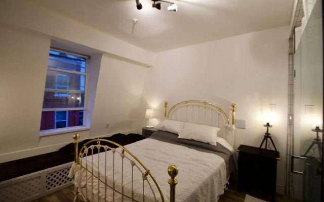 Queen Nest Hotel