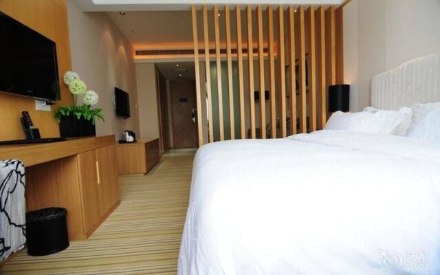 Wuhan Yuntai 6 Plus 1 Hotel