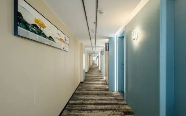 Urban Garden Hotel