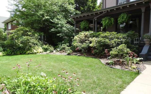 Champaign Garden Inn