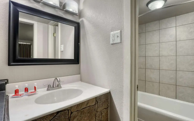 Suburban Studios Neenah-Appleton