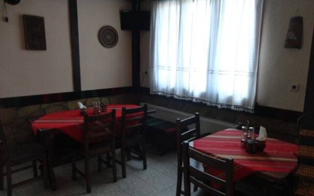 Saint Nikola Family Hotel