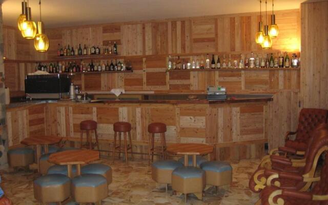 Hotel Holiday Debili