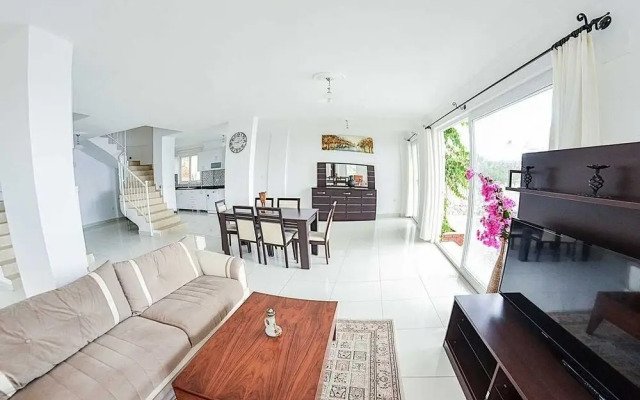 Villa Biba 1 by Lycia Collections