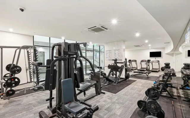 Ocean View 3-bed With Gym, Pool