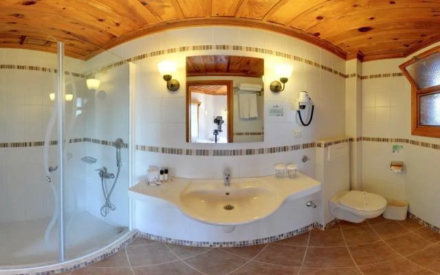 Montana Pine Resort - All Inclusive