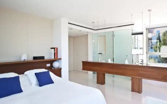Appealing Villa With Private Terrace