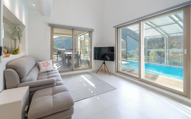 Gapyeong Jinikidsdogchaepoolvilla