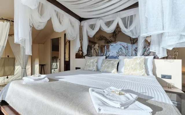 Golden Haven Luxe Glamp Resort