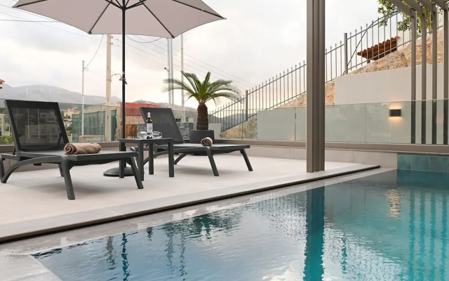 MGK Complex Suite With Private Pool Ligaria Made