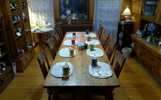 White Lace Inn