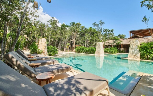 Santomar Tulum A102 By Lockey