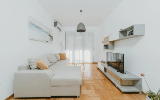 Spacious Modern New 48 m2 flat + free parking