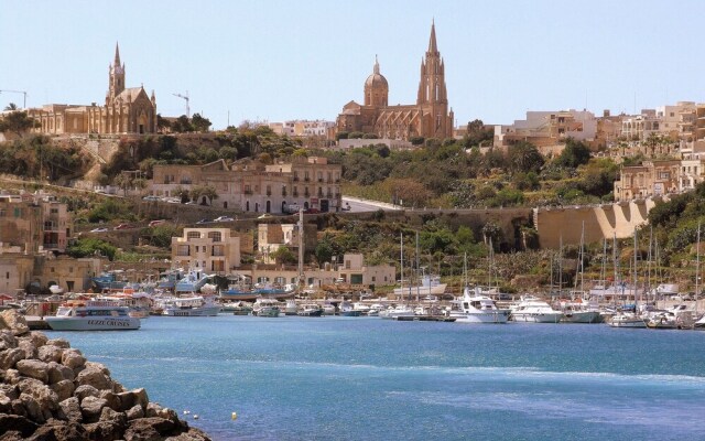 Spinola Bay Penthouse