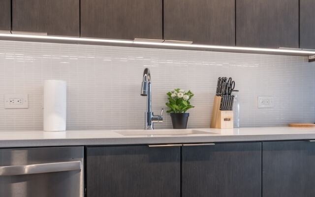 Home Away Luxury Apartments at Warren